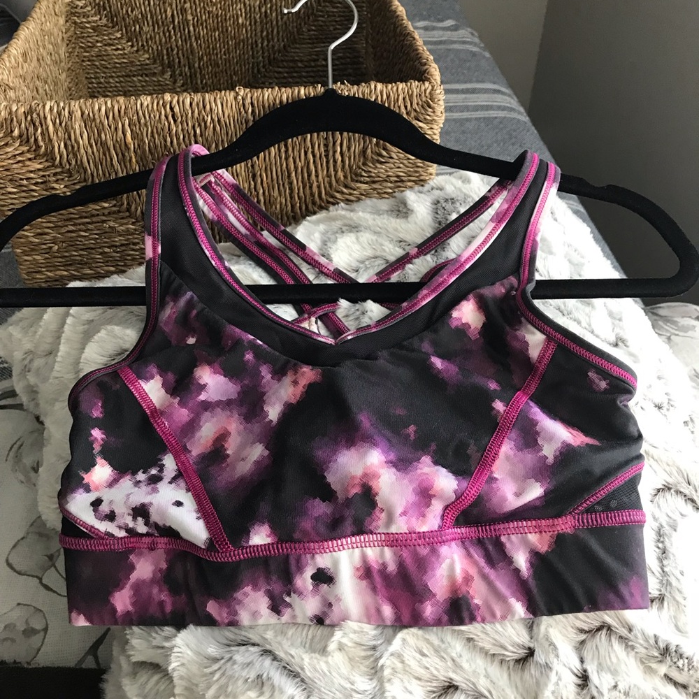 Lululemon sports bra